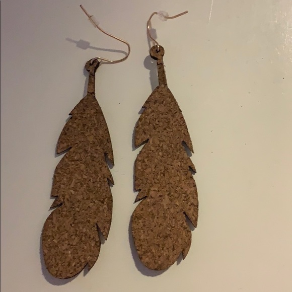 Feather Earrings: Sale free with another jewelry purchase. - Picture 2 of 2